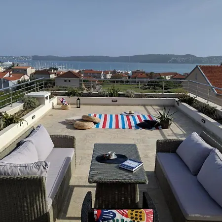 Modern Design With Pool And Beautiful Sea View Τρογκίρ